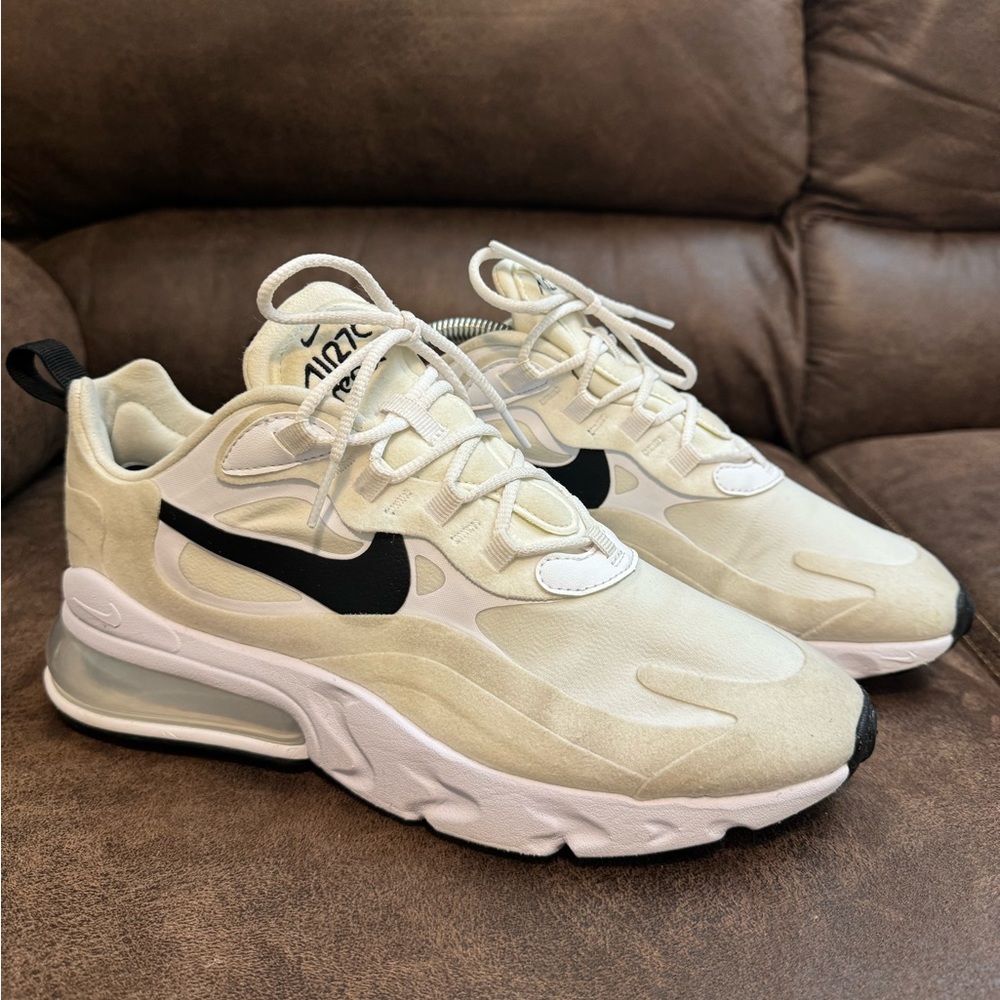 Women Nike Air Max 270 React size 9